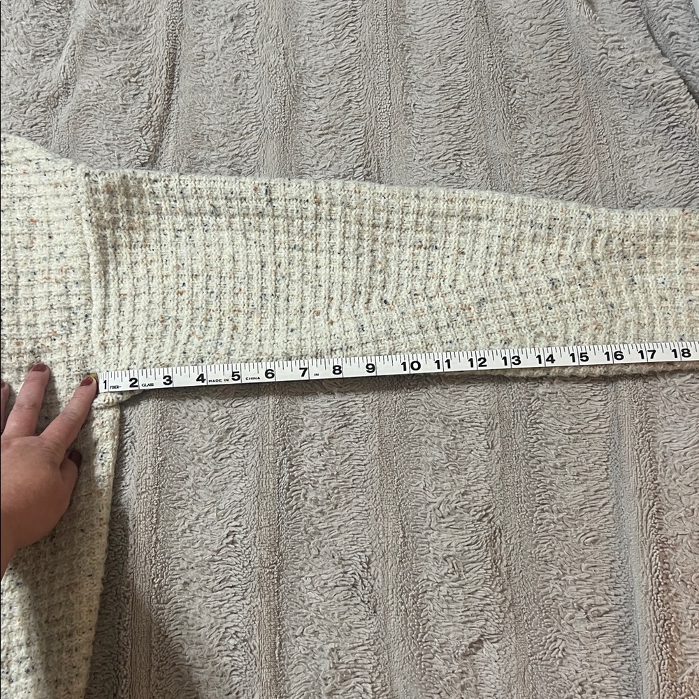 Universal Thread Cream Button-Up Cardigan - Picture 8 of 9